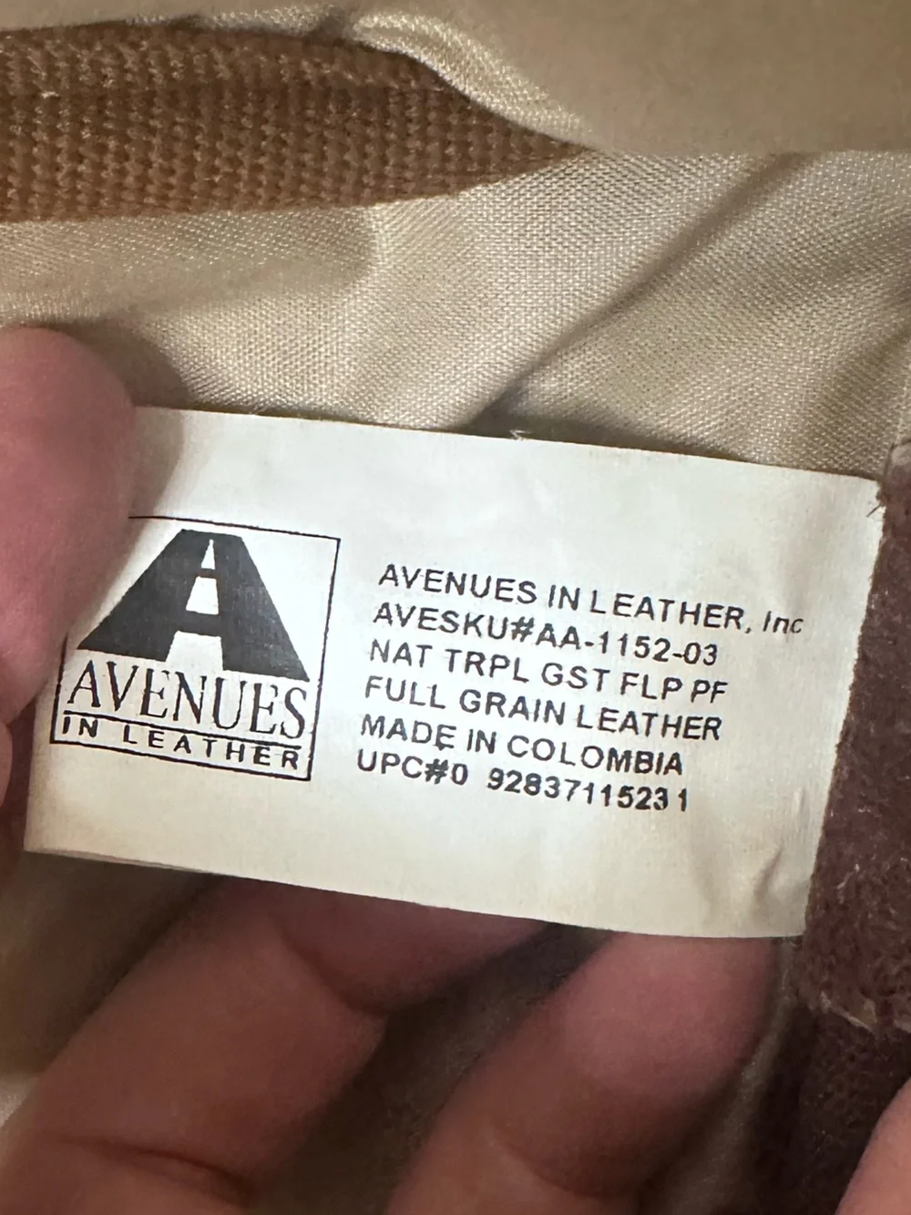 Avenues in Leather Vintage Brown Messenger Laptop Weekender Bag 14.5”x11.5”x5.5”